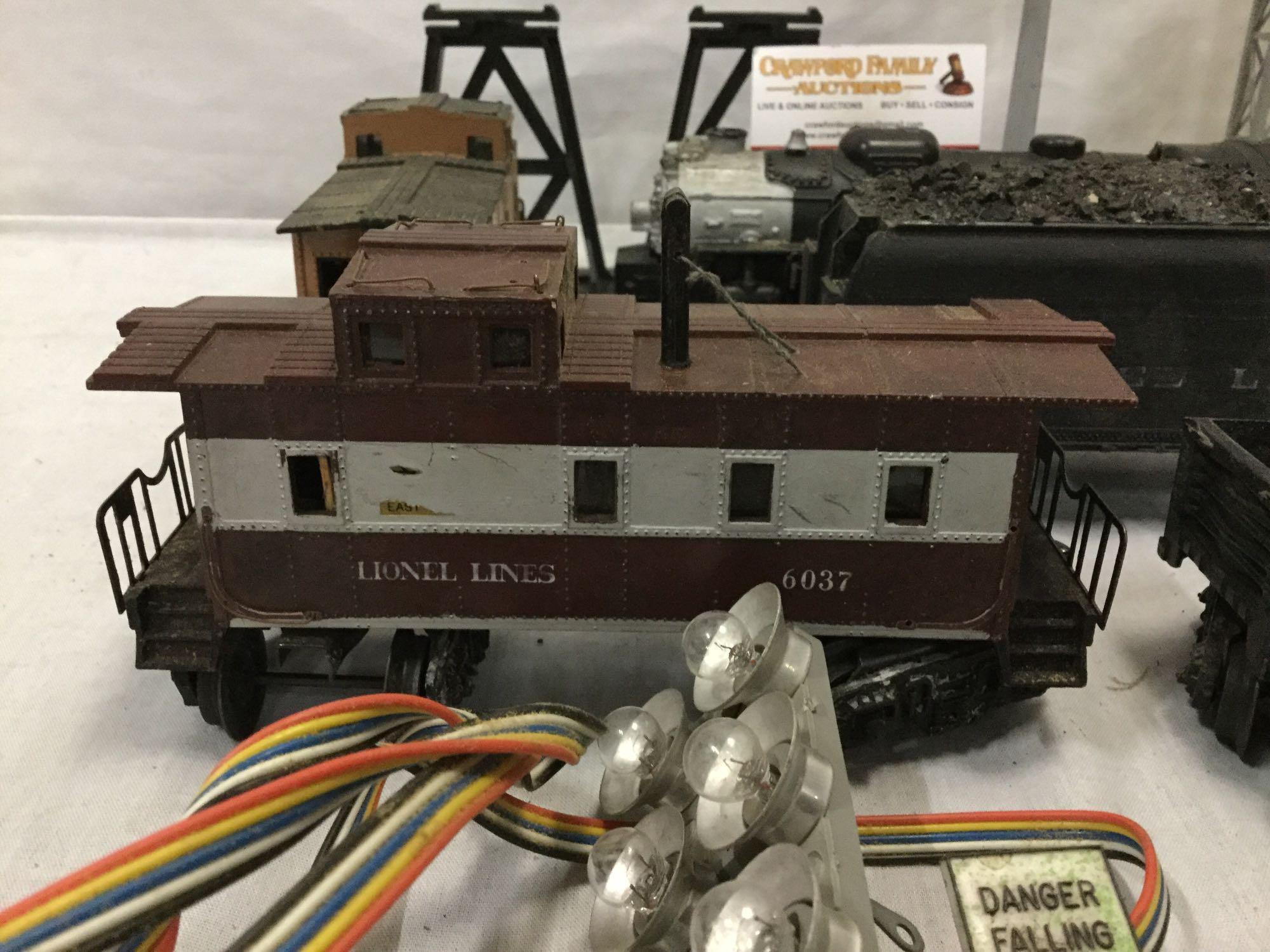 Vintage Lionel 2026 027 o27 Locomotive train car and collection of model trains / diorama set pieces