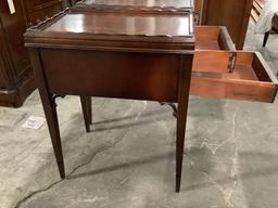 Pair of vintage wood end tables/ nightstands w/ 2 drawers