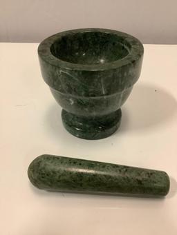 Vintage marble mortar & pestle, nice condition, approx. 3.5 x 3 in.