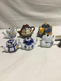 Lot of 6 miniature tea pot set