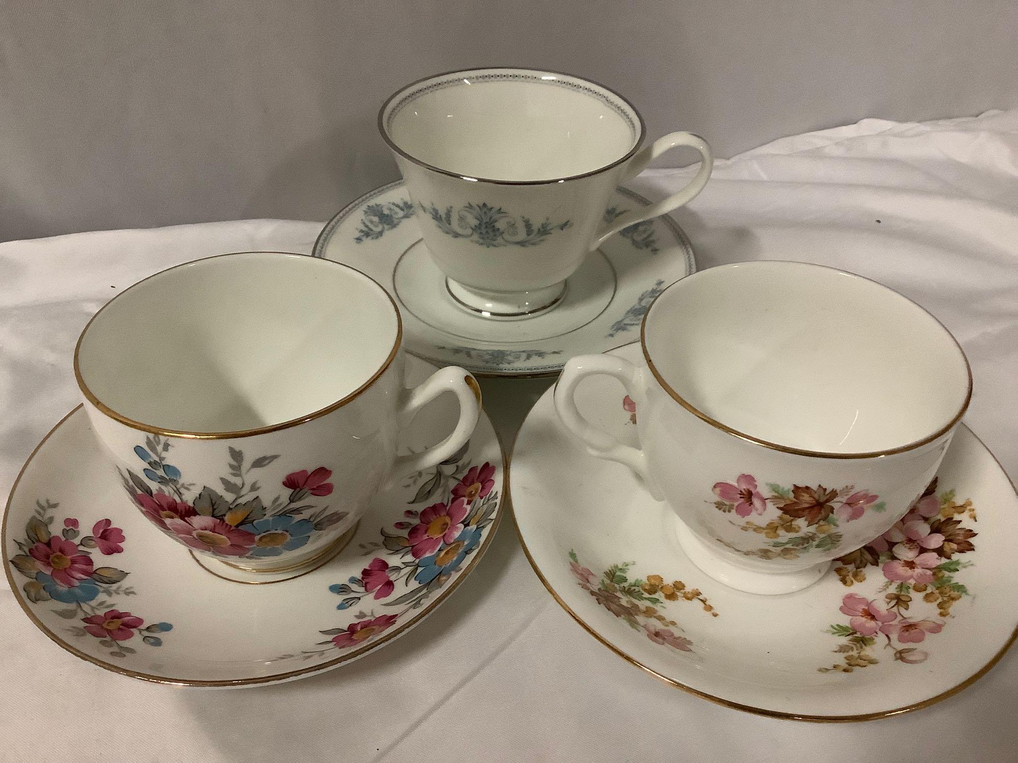 19 vintage fine china tea cup and saucer sets, see pics. England, Japan.