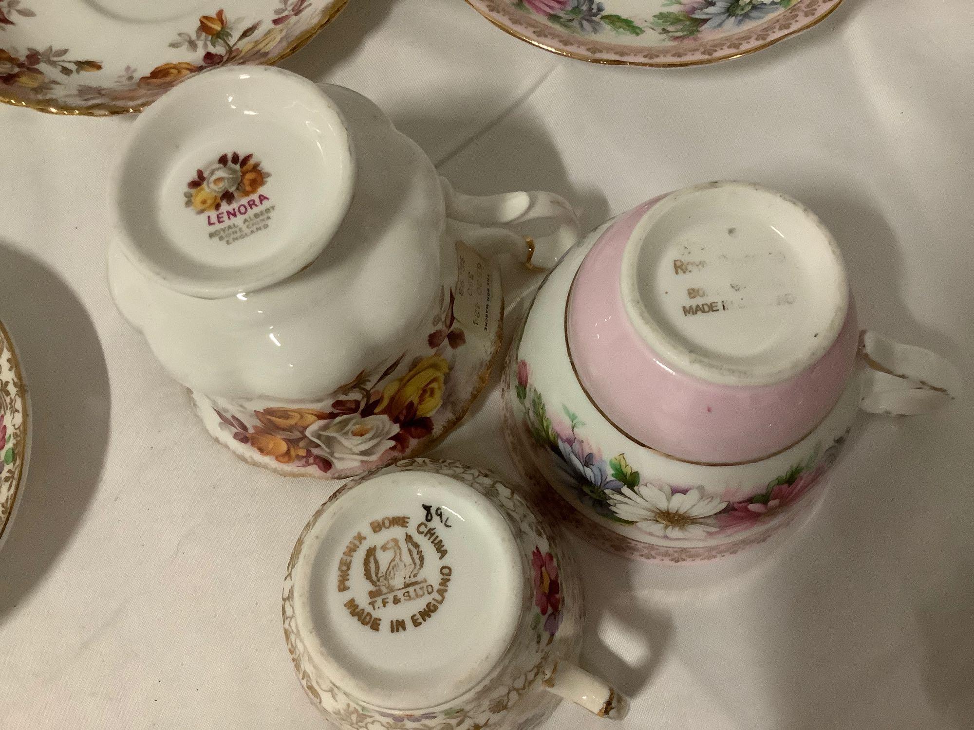 19 vintage fine china tea cup and saucer sets, see pics. England, Japan.