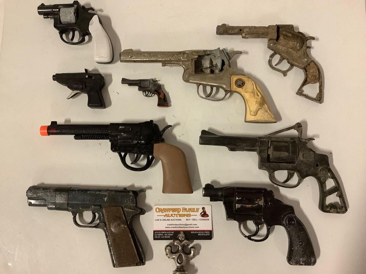 9 pc. lot of vintage toy cap guns / metal prop replica pistols in nice to worn condition; Hubley,