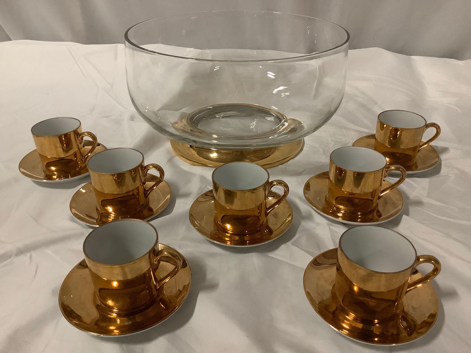 15 pc. lot of FF - Fitz & Floyd Saks Fifth Avenue gold porcelain demitasse cup & saucer sets w/