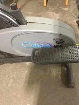 Orbitrek Manual elliptical machine , Needs batteries