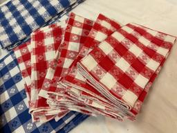 Nice collection of linen napkins & matching tablecloths, red/ blue checkered pattern.