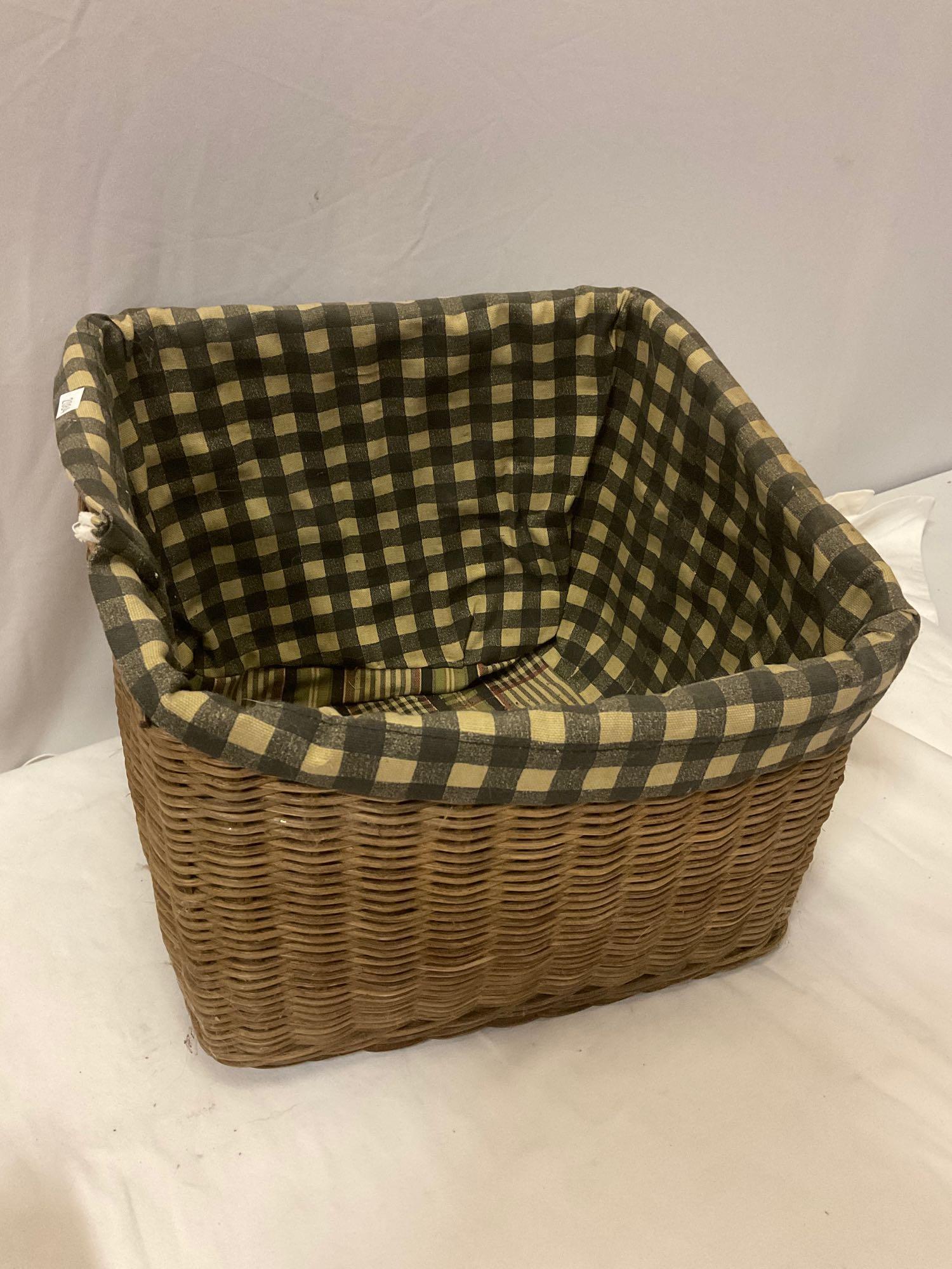 4 pc. lot of vintage woven baskets & wooden earring rack; Longaberger Baskets Collectors Club