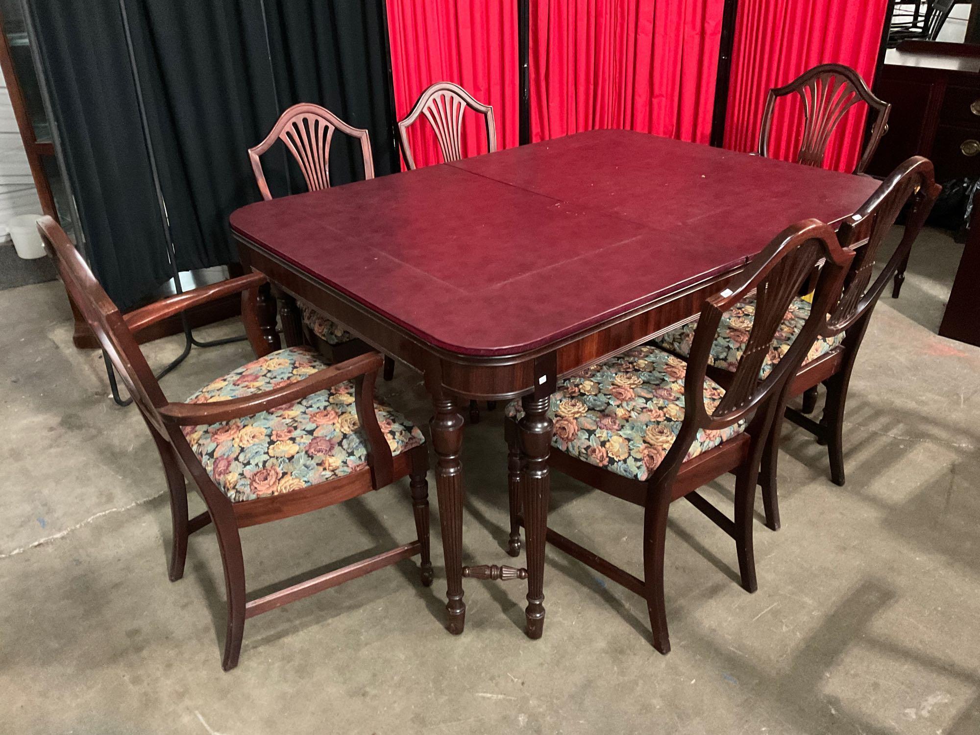 Stunning Antique Mahogany(?) Dining Table with 6 Chairs and Leaf, see desc