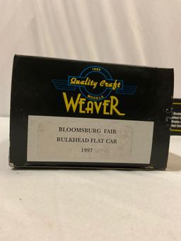 2 pc. lot WEAVER Quality Craft Models Bloomsburg Fair Bulkhead Flat Car train set toys in original