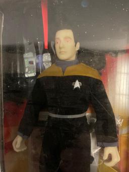 Playmates STAR TREK Generations Collector Series Lieutenant Commander Data numbered doll in sealed