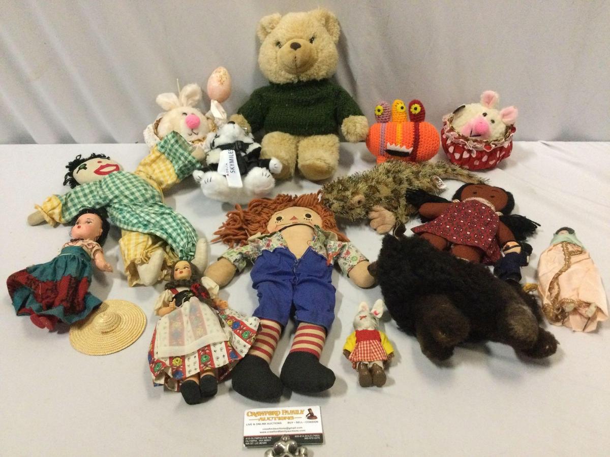 Lot vintage / antique stuffed plush animal toys, dolls, Raggedy Anne, Ganz & more.