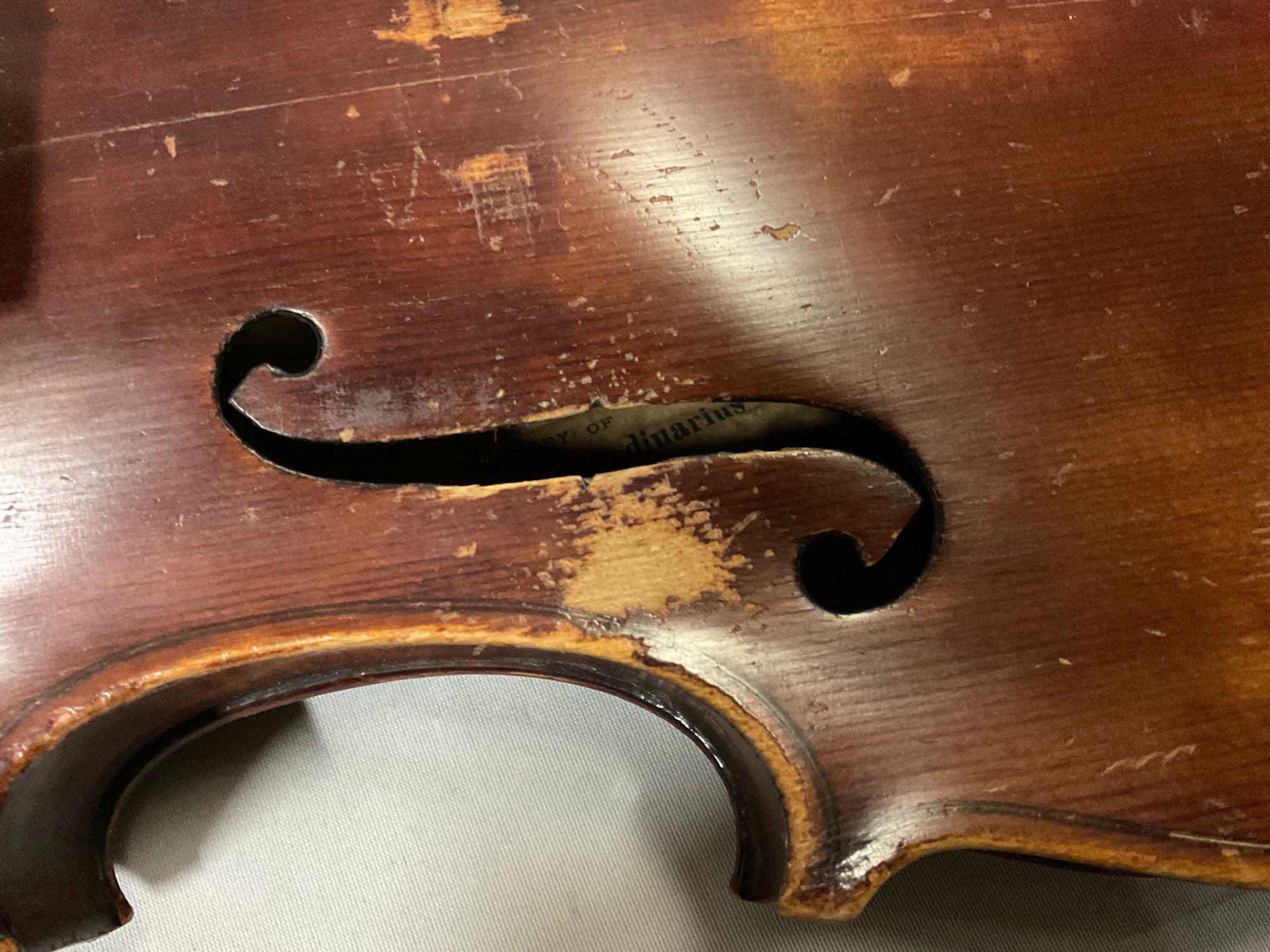 Antique Copy of Antonius Stradivarius German wood violin w/ wooden case & bow, sold as is