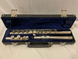 Armstrong flute w/ hard case, approx 16 x 2 x 5 in.