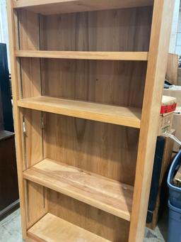 Large Solid wood shelving unit / Bookcase with adjustable shelves. (3 of 3)