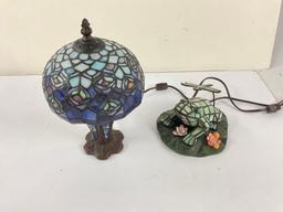 Set of two stained glass lamps, frog and table lamp.