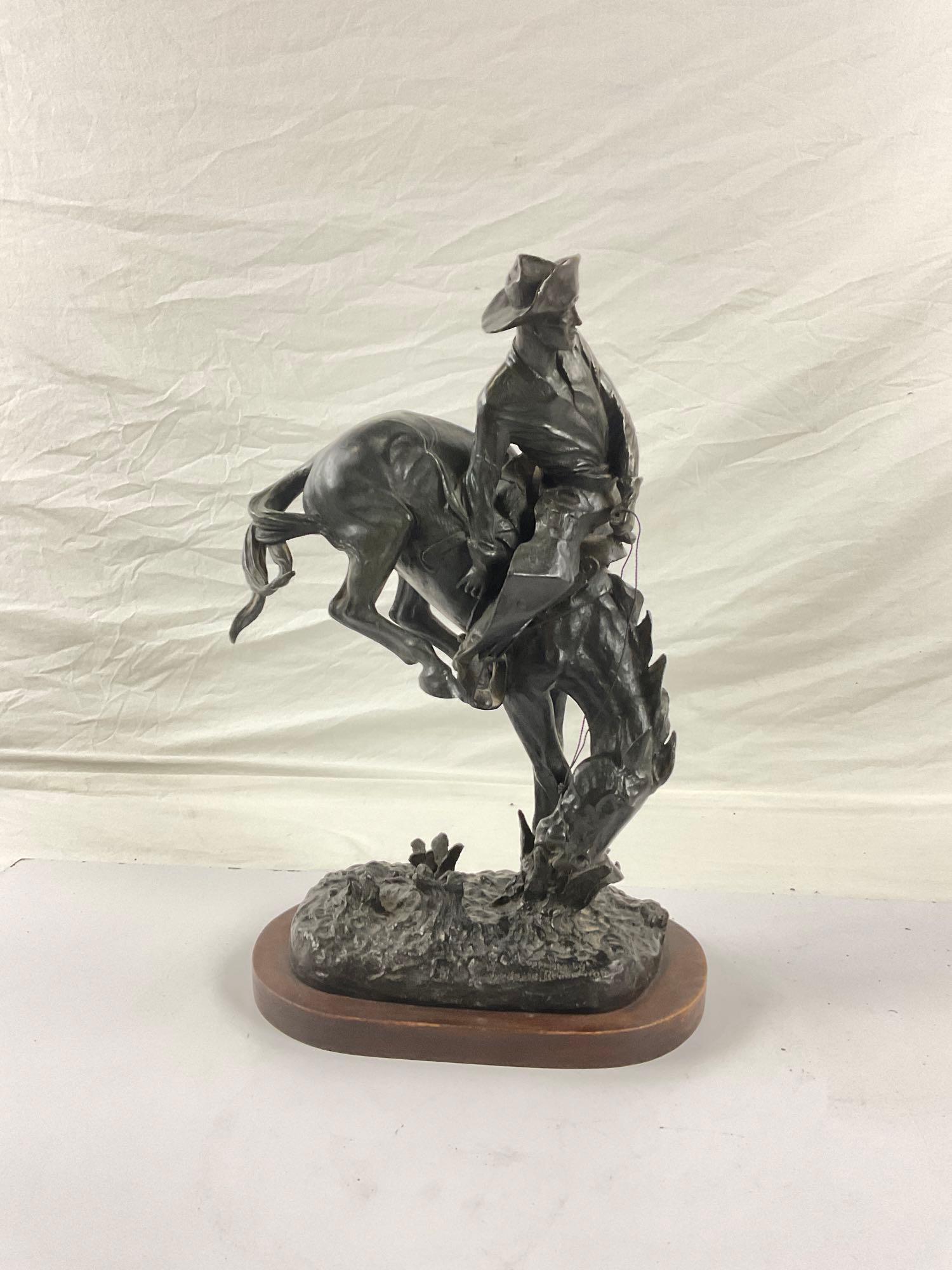 Limited Edition 1979 Frederic Remington "The Outlaw" Bronze Museum Collection Inc 886/1000