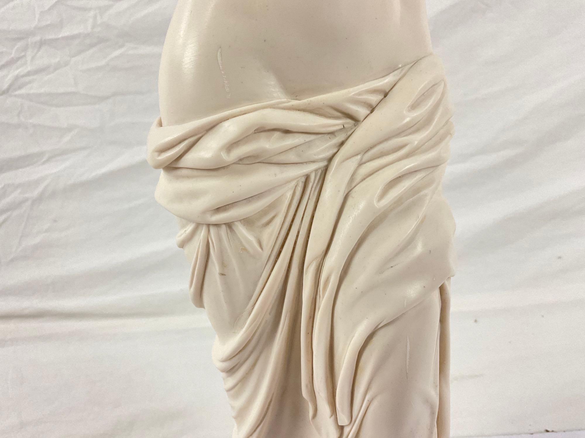 Beautiful Venus De Milo stone sculpture made & purchased in Italy 1970, 11 3/4? tall