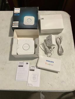 Lot of misc. electronics - CRAFTSMAN Walkie-Talkies and PHILIPS Hue Bridge.