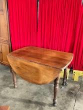 Antique drop leaf table w/ 2 other leaves and hand turned legs