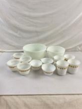 Collection of Pyrex & Corning glassware - Nice white base with floral pattern - See pics