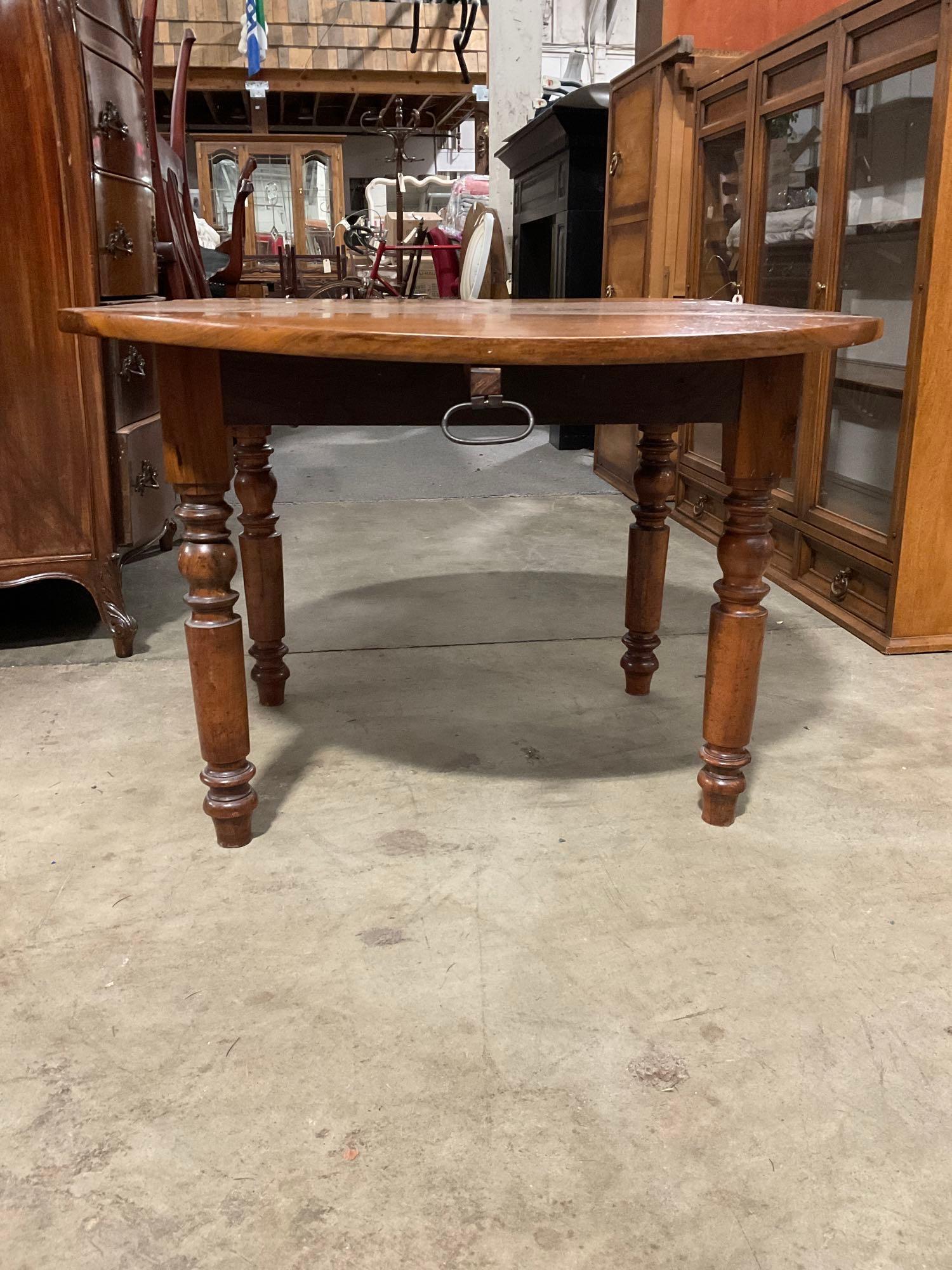 Vintage Round Wooden Drop Leaf Table w/ Spindle Legs. See pics,
