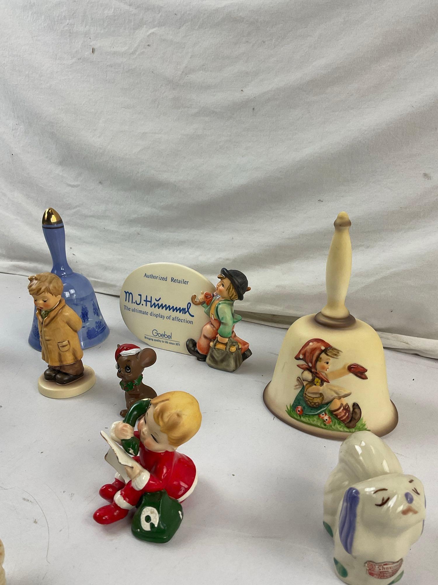 12 pcs Vintage Small Sweet Ceramic Assortment. Goebel, American Treasury, Shawnee. See pics.