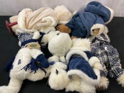 7 Vintage Boyds Bears, Blue/White Christmas Themed