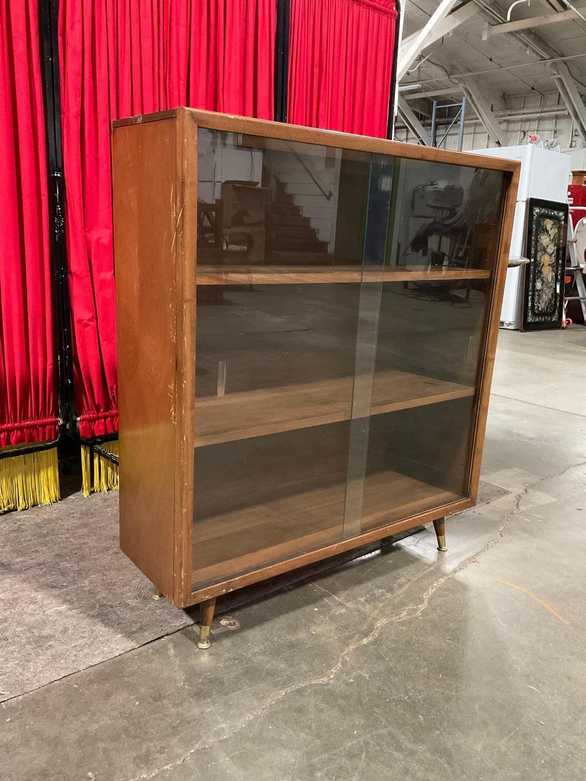 Vintage Mid-Century Modern Glass Fronted Wooden Cabinet w/ Sliding Doors & 3 Shelves. See pics.