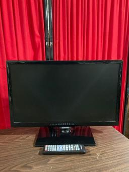 2 pcs TV Monitors. 20.5" Seiki SE20HS04 & 22" Samsung UN22F5000AF. Tested, Working. See pics.