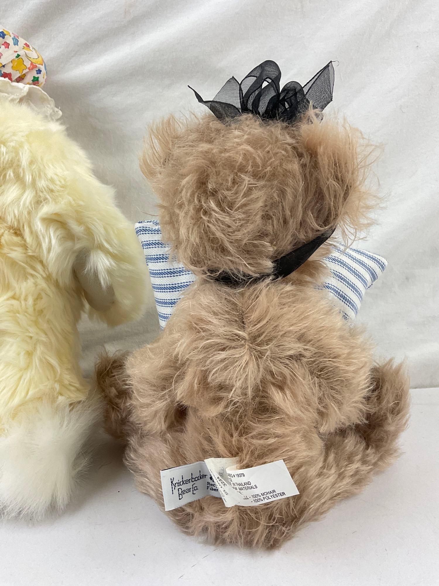 4 pcs Vintage Assorted Stuffed Bears. 2 pcs Annette Funicello Collectible Bear Co. See pics.