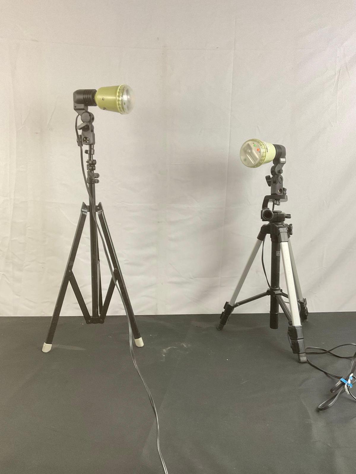 2x Adjustable TriPod Flash Lighting - Smith Victor Studio Systems S 45-M - Good condition