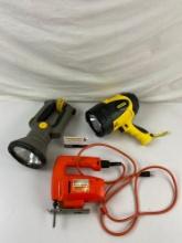 3 pcs Power Hand Tools Assortment. 2 pc Stanley Lights, 1 Black & Decker Jig Saw. See pics.