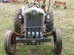 1959 Ford Model 661 Tractor