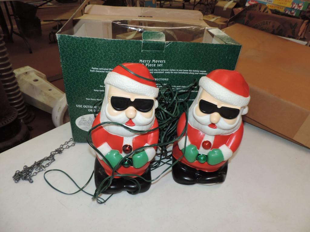 Two-Piece Merry Movers Dancing Santa Clauses