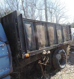 1970 Ford 600 Dump Truck