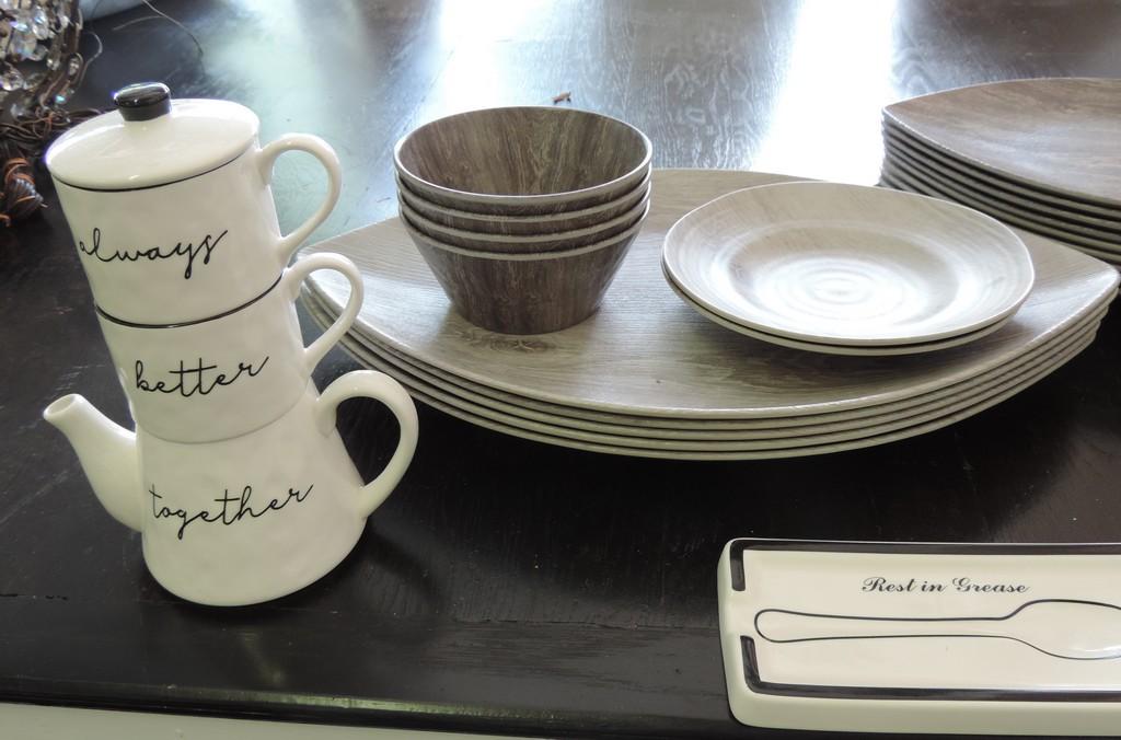 Merritt Dishware Lot