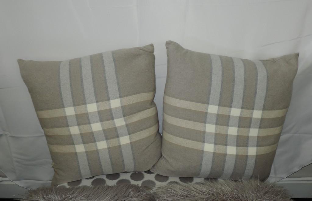 Lot of Four Pillows