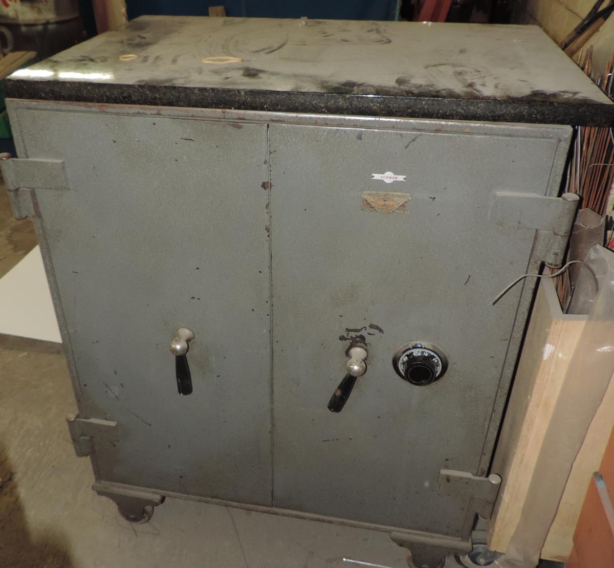 Vintage Schwab Business Safe