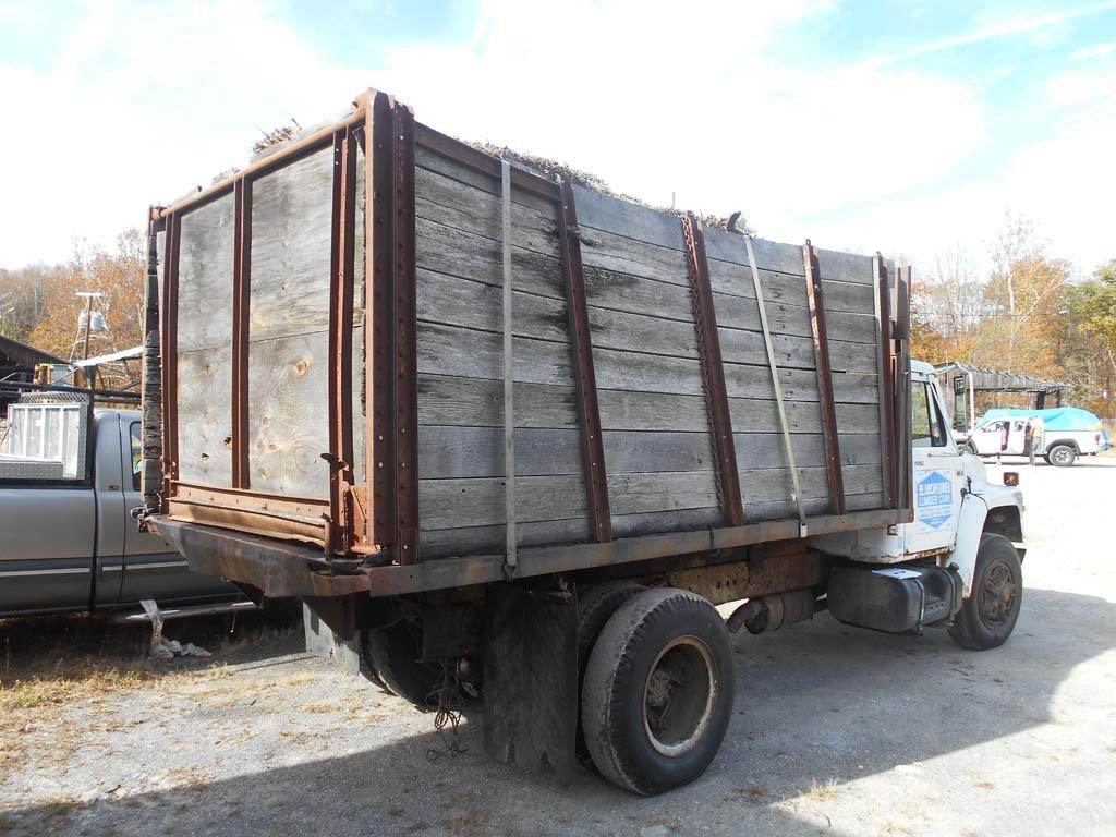 1982 INTERNATIONAL S1900 STAKE/DUMP, DIESEL, VIN: 2HTAA19E8CCA11594