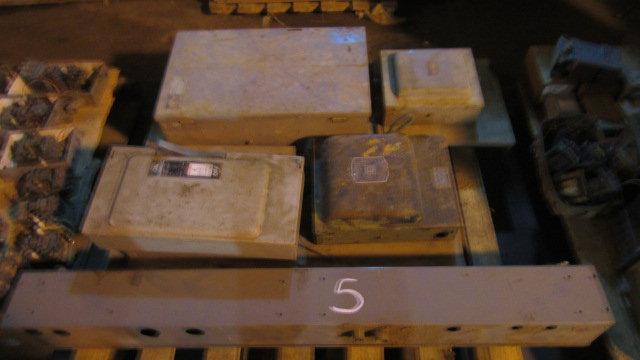 PALLET OF DISCONNECTS