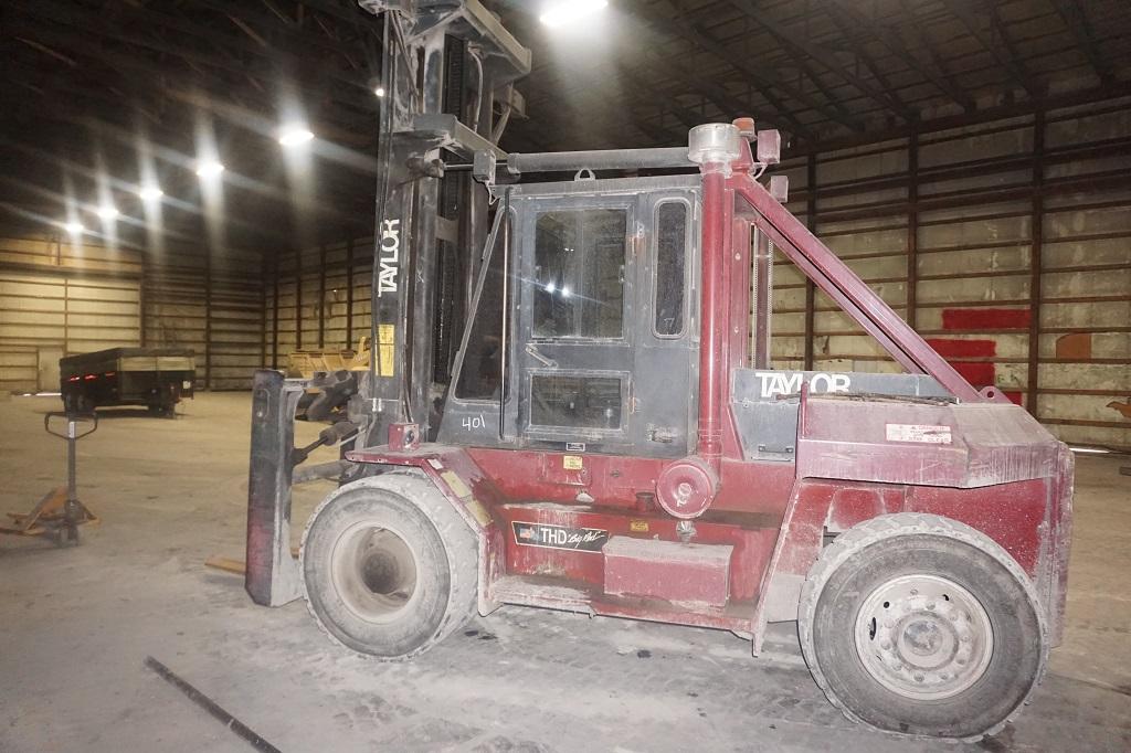 TAYLOR THD 250 DIESEL FORKLIFT W/4' FORKS, HRS 6,063 S/N 5-T1-28657