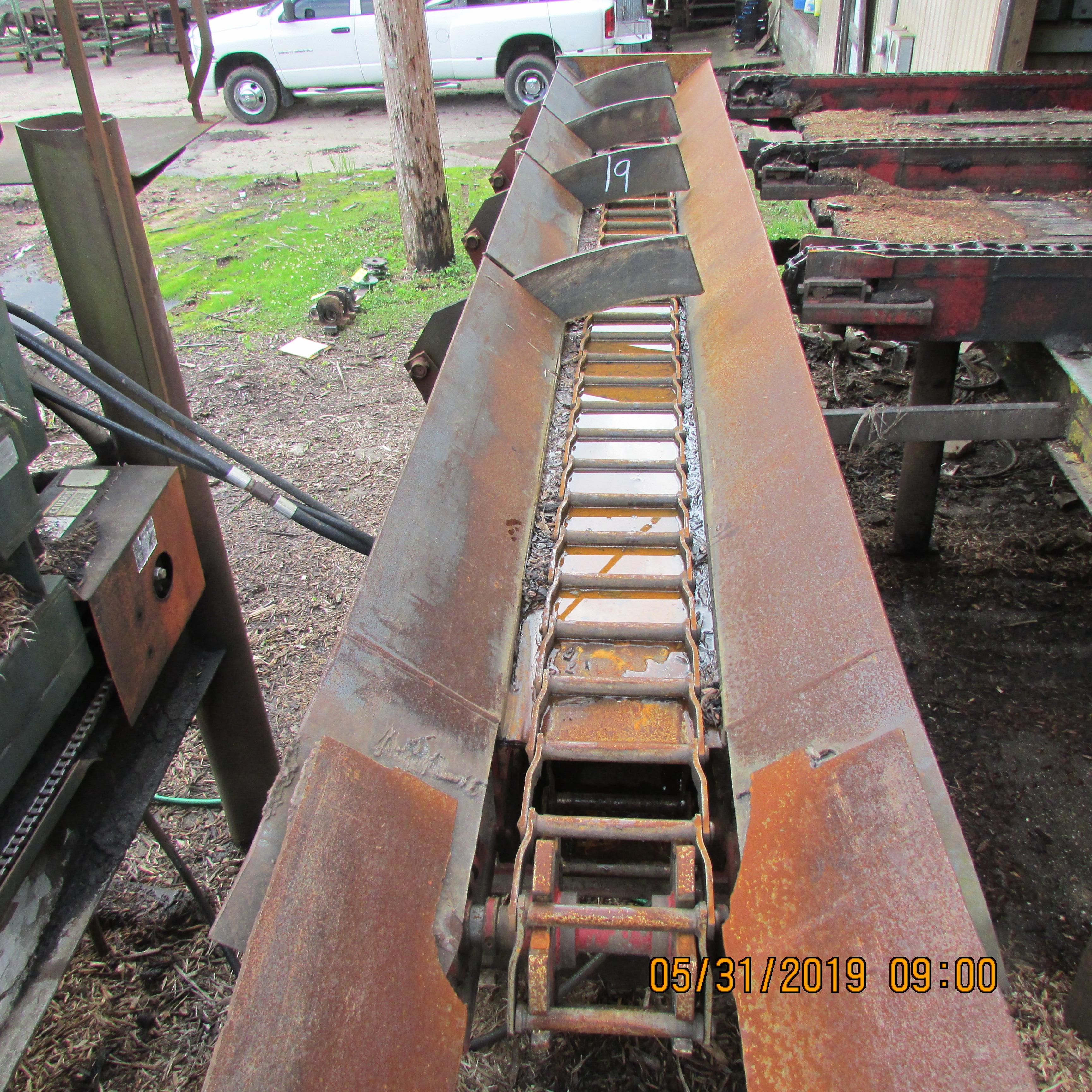 20' LOG TROUGH W/KICKERS & HYD DRV