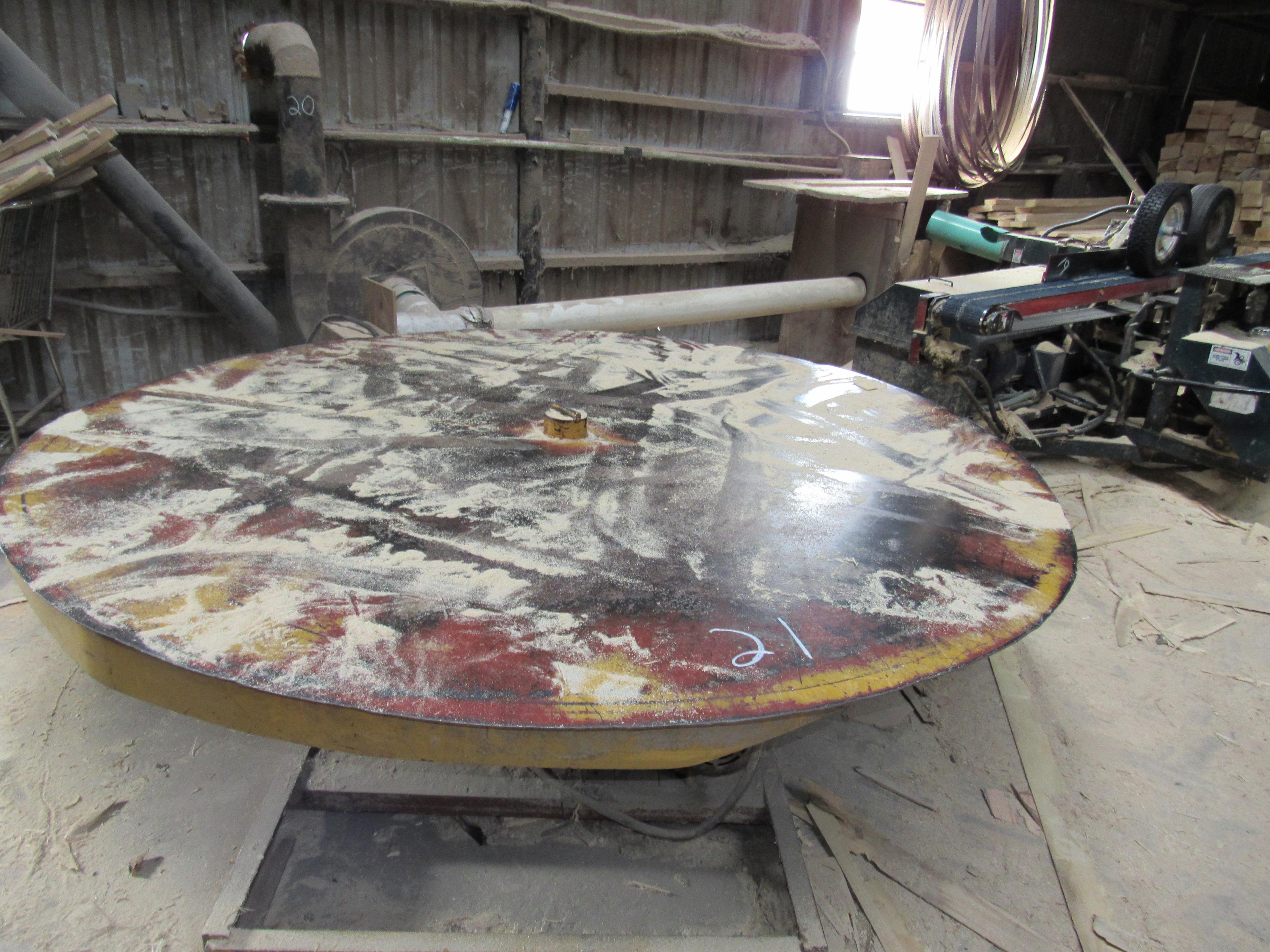 8' ROUND TABLE
