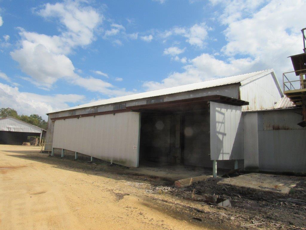 215' X 160' ALL STEEL BLDG