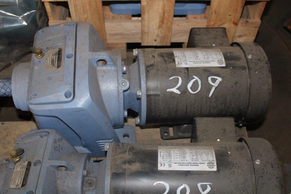 NEW 1HP INLINE GEAR REDUCER 63:1