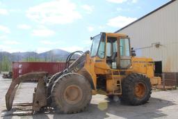 JOHN DEERE 544WL WHEEL LOADER W/LOG FORKS AND LOG BAIL 2015 25 RUBBER S/N: DW544ED524952  19K HRS NE