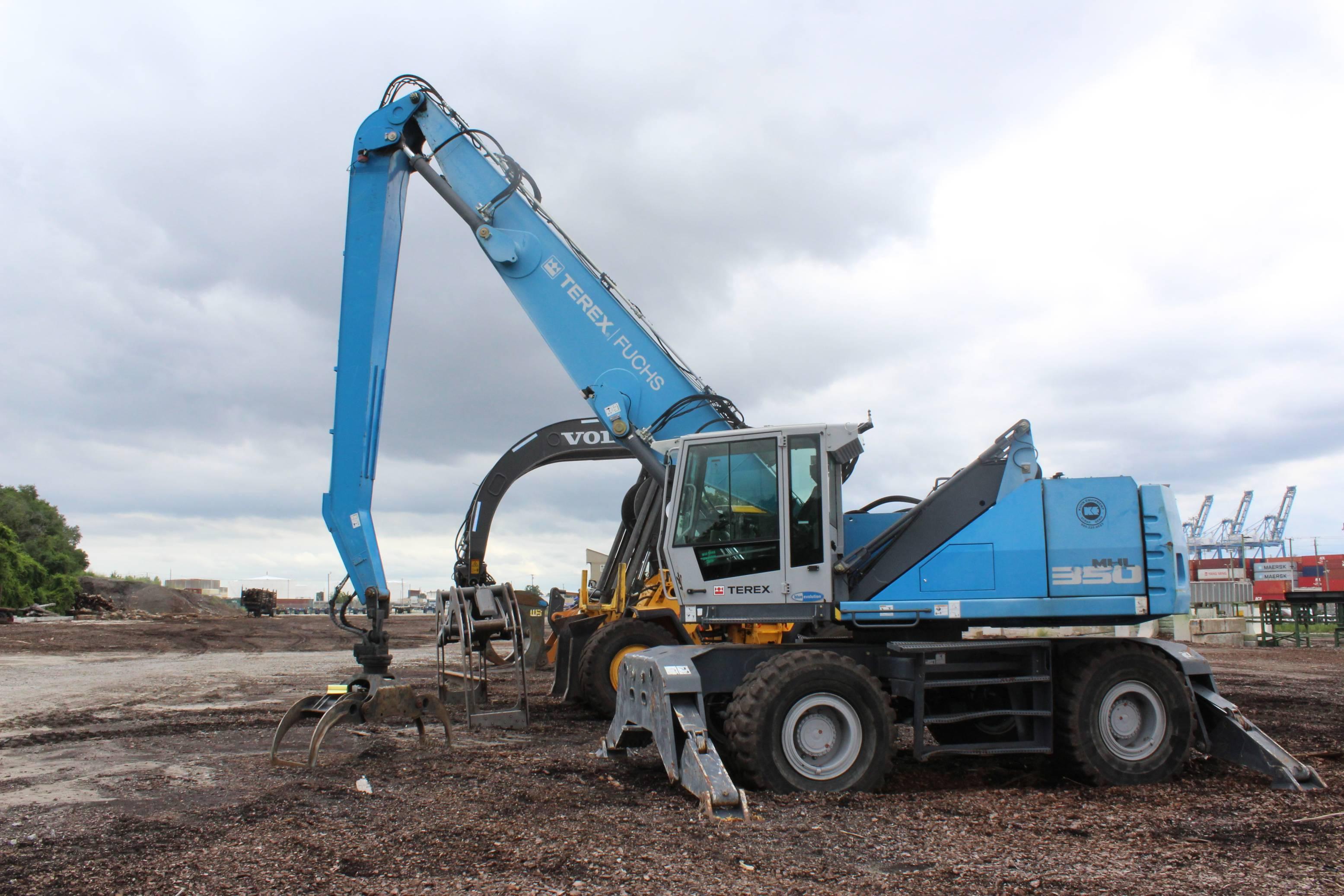 2014 TEREX BLUE EVOLUTION MHL350 4WD LOG LOADER - 7180 HRS - SN 350310/4231 - CAB HAS RAISE/LOWER CA