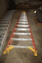 12' Fiberglass Step Ladder