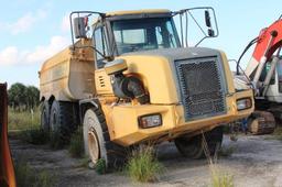 2007 John Deere 250D Off Road Water Truck