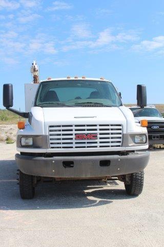 2009 GMC C5500 4x4 Service Truck